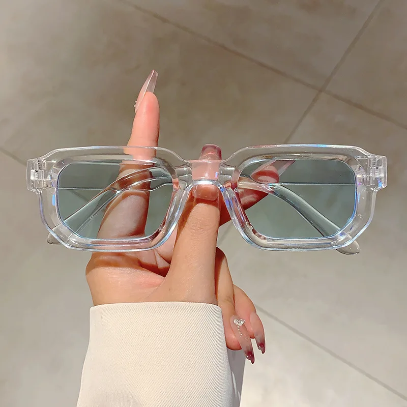 نظارات شمسية بإطار مستطيل كلاس - مراجعة Luxury Lifestyle Men وسعره